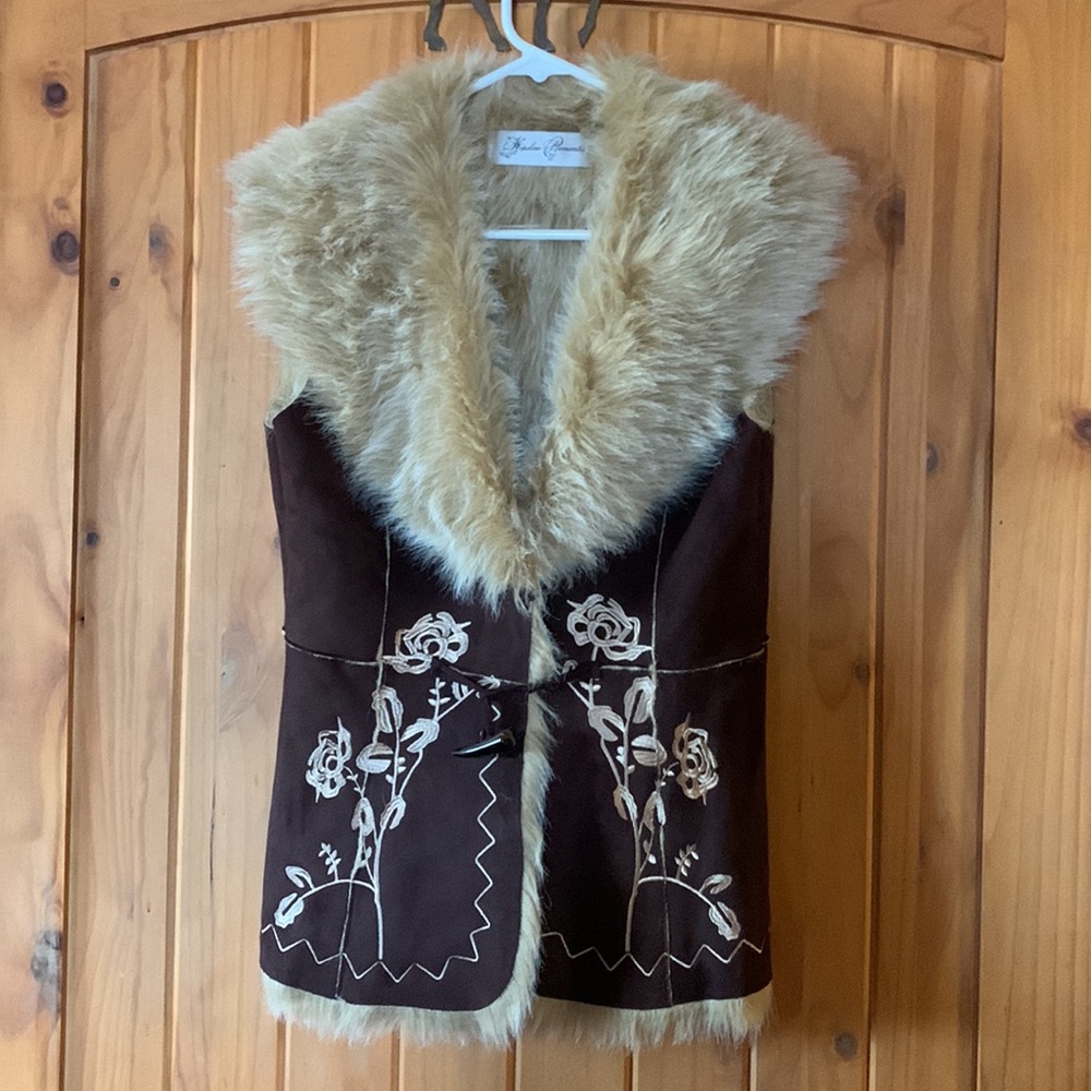Hopeless Romantic vest - Picture 2 of 6
